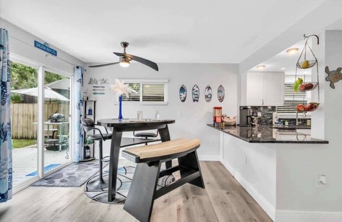 Sarasota Springs House | Robinson Drive Charmer
