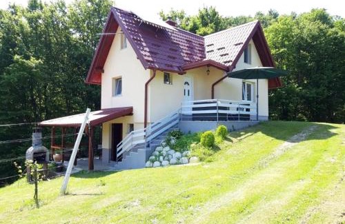 Varazdin Ski Chalet | Robinson "Mountain getaway" for Rest and Recreation sorrounded by Nature-PET FRIENDLY