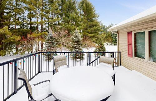 Friendship House | Roch-A-Cri Resort
