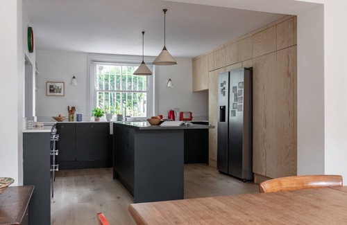 Cantelowes Apartment | Rochester Road II by onefinestay