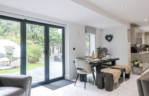 Skegby Cottage | ROCKCLIFFE GRANGE, family friendly, with a garden in Mansfield