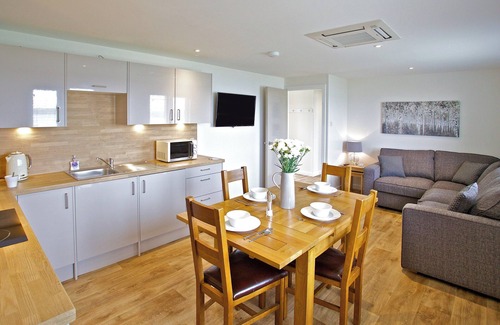 St. Mary's Cottage | Rockworks Chalets No.6 - UK7045