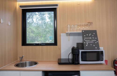 Glenwood House | Rocky Creek Escape by Tiny Away