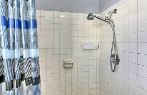 Leadville Apartment | Rocky Mountain Retreat w/ Hot Tub Access & Views!