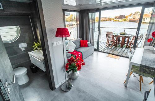 Zwartsluis Apartment | Rode Houseboat Zwartsluis