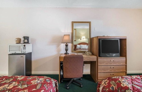 Bellows Falls Hotel | Rodeway Inn Bellows Falls