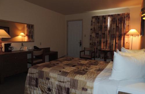 Gaspe Hotel | Rodeway Inn