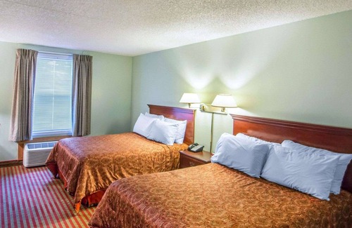 Lakeville Hotel | Rodeway Inn Lakeville
