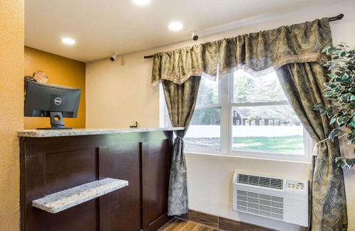 Middleborough Hotel | Rodeway Inn Middleboro-Plymouth