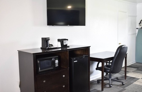Swainsboro Hotel | Rodeway Inn