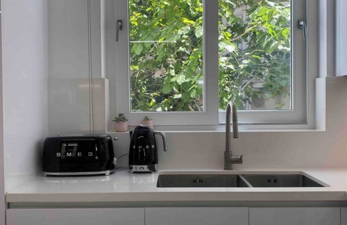 Ilisia Apartment | Rodothea apartment 2, 3 bedroom Sunny & Luxury apartment in the heart of Athens