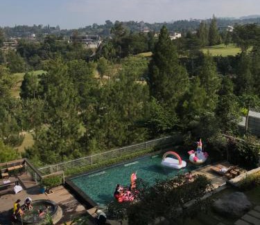 Bandung Villa | Roemah Asri Villa - Resor Dago Pakar