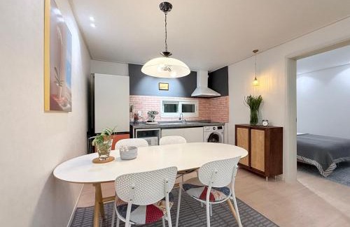 Seogyo-dong Apartment | Roise House In Hongdae