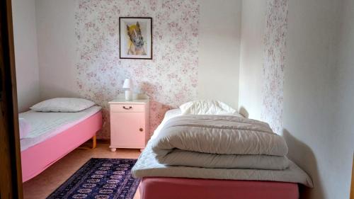 Dalskog House | Rolig häst, Kaneeling Stugby AB