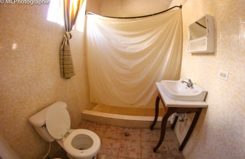 Jacmel Hotel | Rollanda Hotel Restaurant
