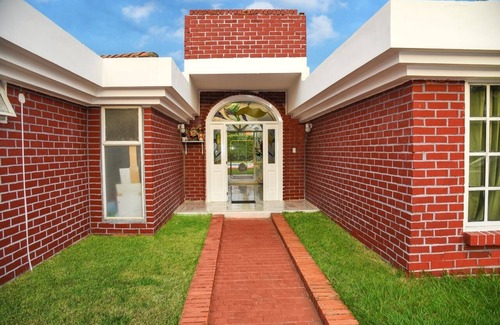 Jamundi Villa | Romántica country house Modern and bright, spacious