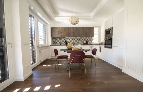 Zona LIII Tomba di Nerone Apartment | Roman Terrace & Soul in Peaceful Area