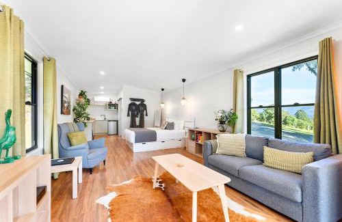 Conondale Villa | Romance Awaits at Down at The Dale Studio