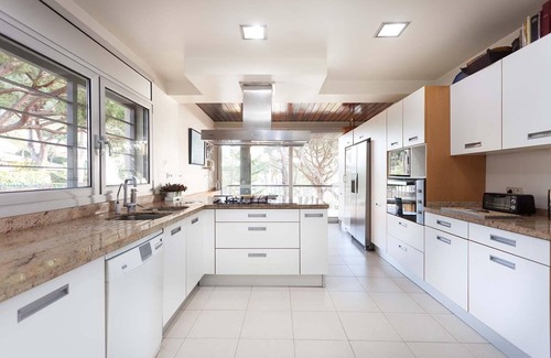 Cabrils House | ROMANI - House with private pool. Capacity up to 17 people. 20 minutes Barcelona