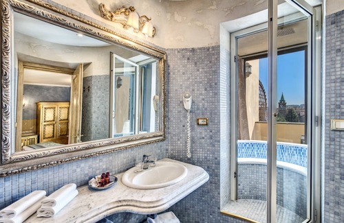 Rione XVI Ludovisi Hotel | ROMANICO PALACE LUXURY HOTEL & SPA