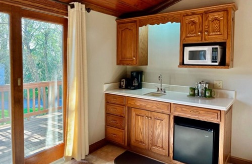Berlin Apartment | Romantic Bridal Suite Rentals - Bridal Suite 1