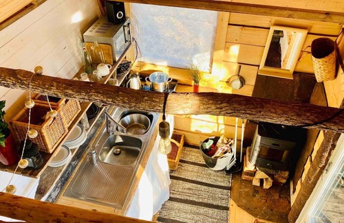 Stjarnsund House | Romantic Cabin Right on the Lake With Fire Place