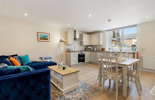 Sidmouth Cottage | Romantic Cosy Seaside Cottage in Central Sidmouth With Free Parking