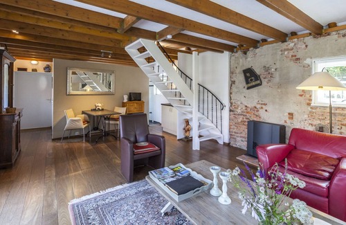 Middelburg House | Romantic cottage for two people, quietly located on the edge of the historic city of Middelburg, the beach easily accessible by bicycle
