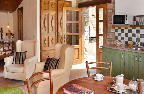 Pujalt Cottage | Romantic cottage Shepherd (2px), Cal Carulla