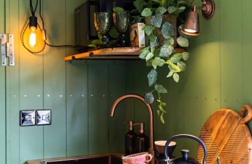 Mickleton Cabin | Romantic Escape with Hot Tub, Barnard Castle
