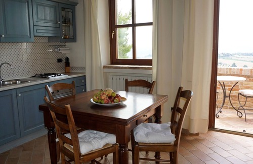 Acquaviva Picena Apartment | Romantic gallery in a breathtaking panoramic location