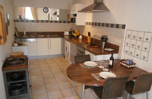 Saint-Chinian Apartment | Romantic get away on the square in Saint-Chinian with fantastic walking and wine