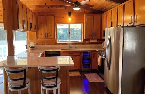 Apple Hill Cabin | Romantic Getaway, Cabin in Apple Hill on 10 Acres with Private Pond