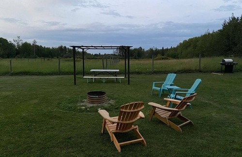Parkland County Cabin | Romantic OFF GRID Micro Cabin for 2 with a cozy wood stove.