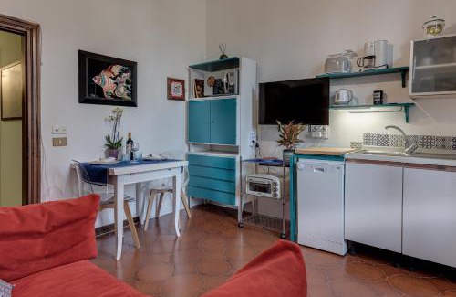 Sant' Ambrogio Apartment | Romantic Suite Home