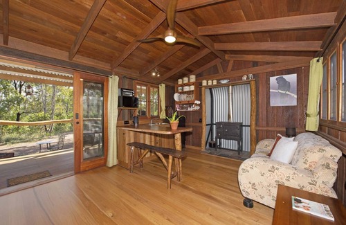 River Heads Cabin | Romantic timber cabin on 75 acres with outdoor bath
