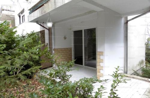 Svabhegy Apartment | Romantic two bedroom apartments close to Normafa with private parking