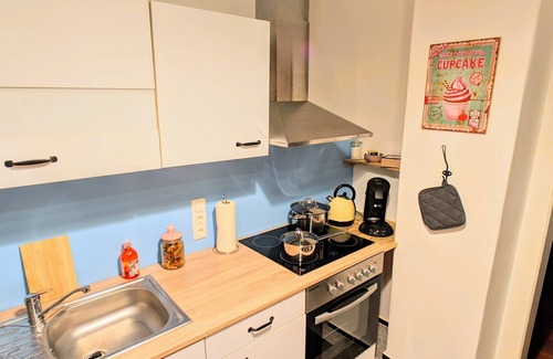 Uelzen Apartment | Romantic vintage Uhlpartment - in the heart of Uelzen | Wlan - Kitchen - Netflix