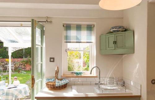 Cavendish House | Romney, a cosy Victorian cottage in a picturesque Suffolk village