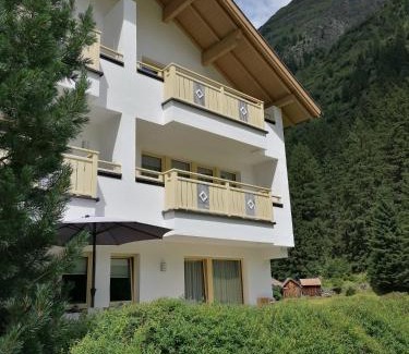 Sankt Leonhard im Pitztal Apartment | Ronalds Appartements