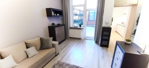 Mirow Apartment | Rondo ONZ Metro, Krochmalna 32A Street