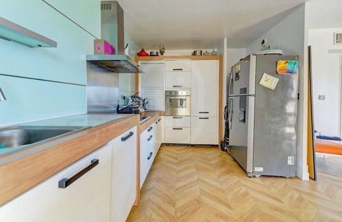 La Lironde Apartment | Roof terrace apartment 120m2 Duplex ideally located near center and Beaches