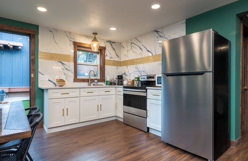 Prescott Condo | Rooftop Patio | Downtown Views | Walk Downtown