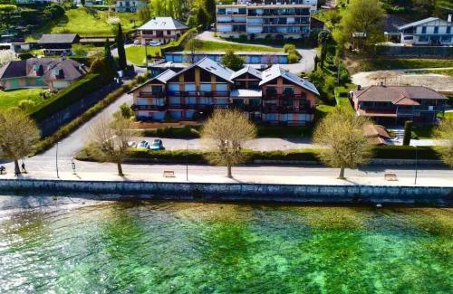 Le Bourget-du-Lac Apartment | Rooftop pieds dans l’eau, terrasse, parking sécu