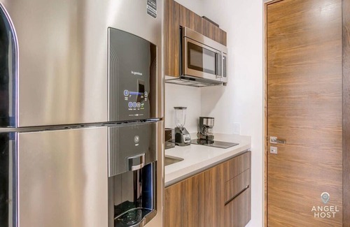 Centro Apartment | Rooftop Pool Retreat | Fiber WiFi | Steps to Beach
