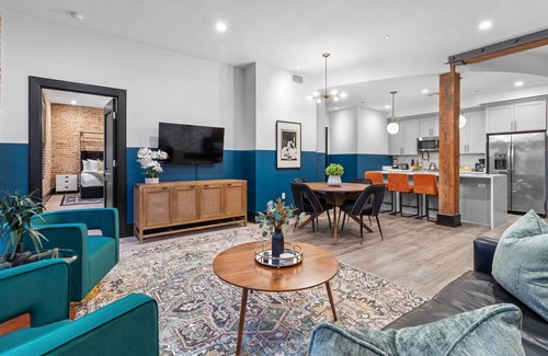 Faubourg Lafayette Hotel | Rooftop Pool with Amazing Views| Spa Bath | Gameroom