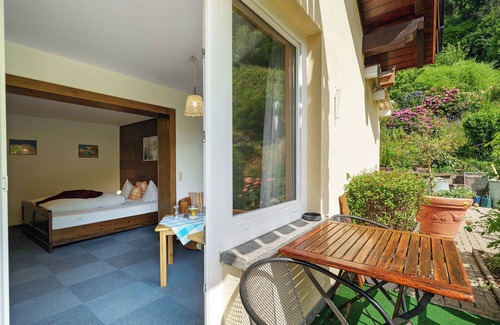 Glottertal Apartment | Room '5' with Mountain View, Shared Terrace and Wi-Fi