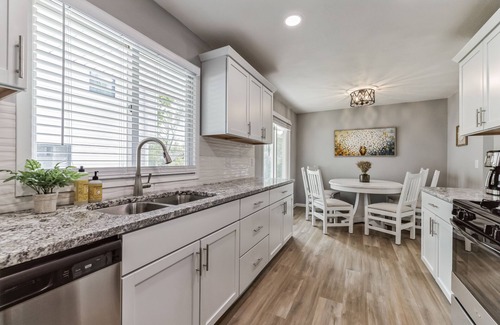Richfield House | Room 6 in Minneapolis/10 mins to Mall of America
