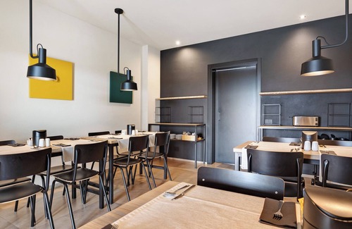 Sona Apartment | Room 'Agr Casa Pezzo Camera Tripla 2' with Shared Pool, Wi-Fi and Air Conditioning