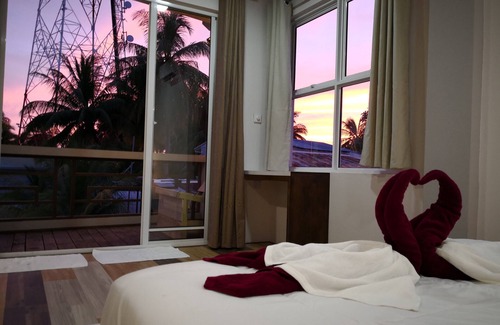 Rasdhoo Bed & Breakfast | Room at White Coral Rasdhoo